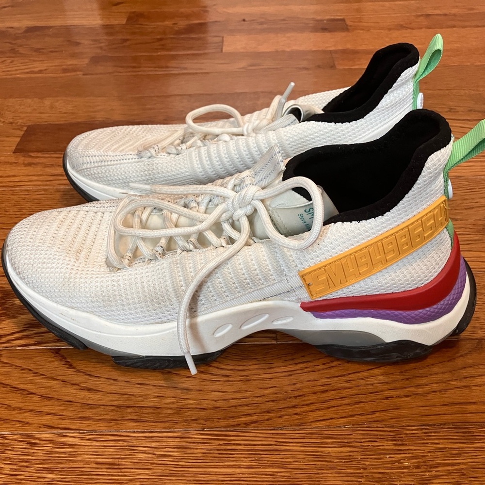 Steve Madden SM NY90 Maxima Multi Sneakers
Size 11 (FITS SIZE 10, RUNS SMALL)